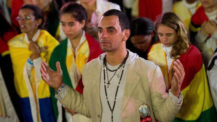 Biskupi hiszpańscy: Modlitwa musi być skoncentrowana na Jezusie