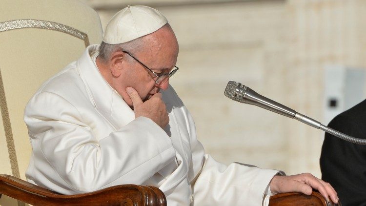 Papst Franzikus nahm den Rücktritt von Bischof John McAreavey an