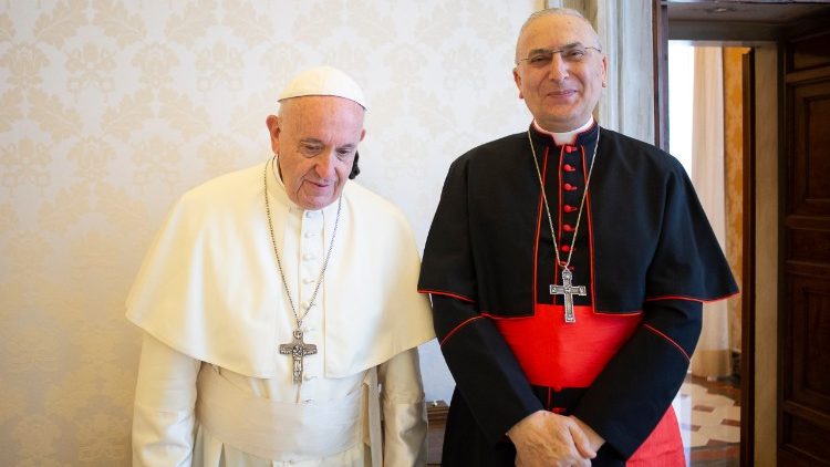 الكاردينال زيناري مع البابا فرنسيس
