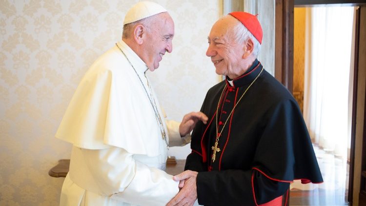 Popiežius Pranciškus ir kardinolas Francesco Coccopalmerio