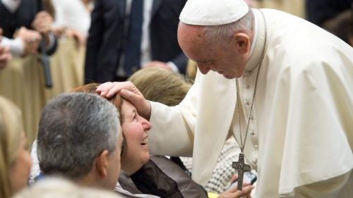 Pour le Pape, soigner est une mission unissant science et humanité