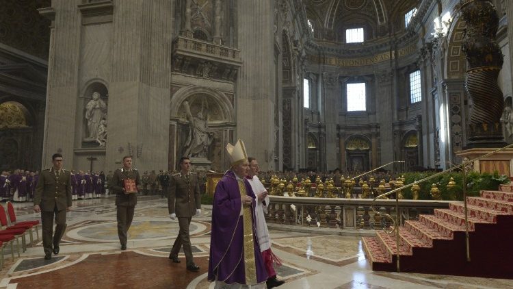 San Pietro: Messa del card. Pietro Parolin con le Forze Armate