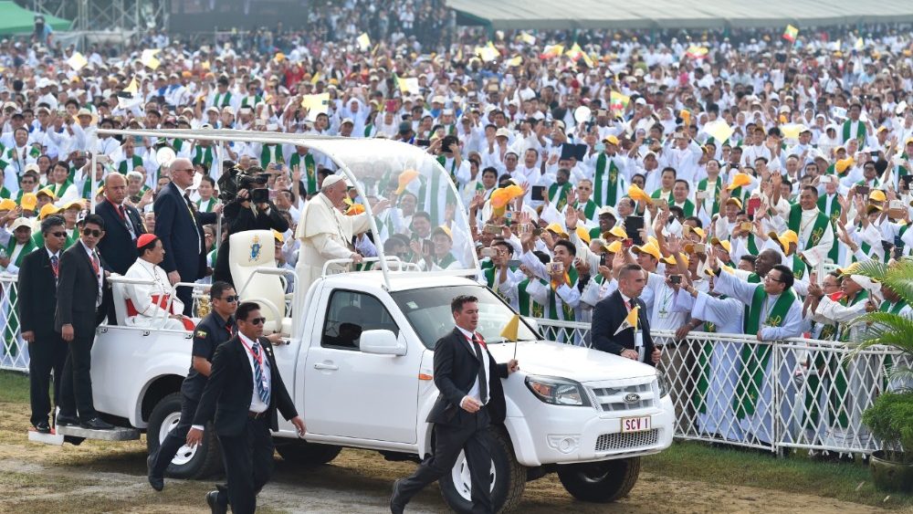 Pápež František v Mjanmarsku v novembri 2017