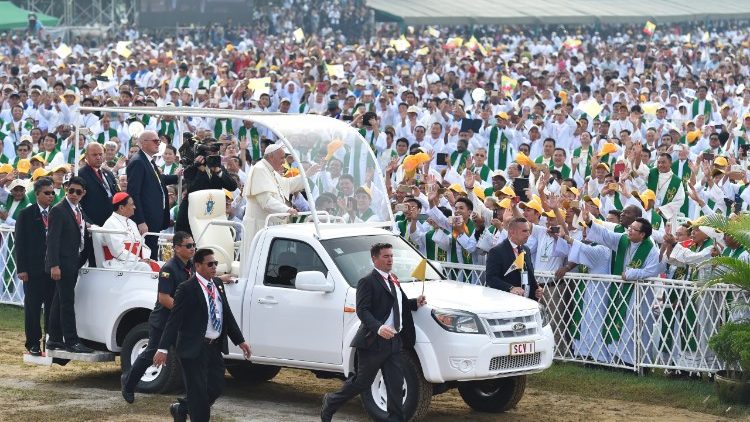 Pope Francis' arrival at  Kyaikkasan ground in Yangon, Myanmar, before Mass on Nov. 29, 2017