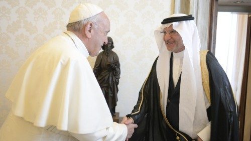 Unser Dossier: Papst Franziskus und der Islam