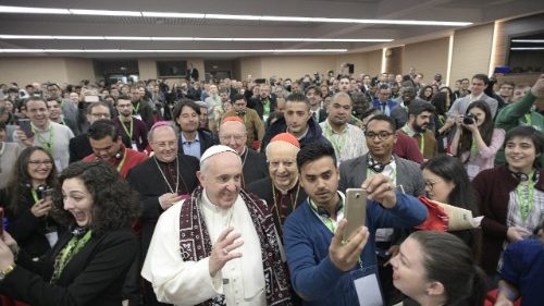 Papst antwortet auf Fragen von Jugendlichen