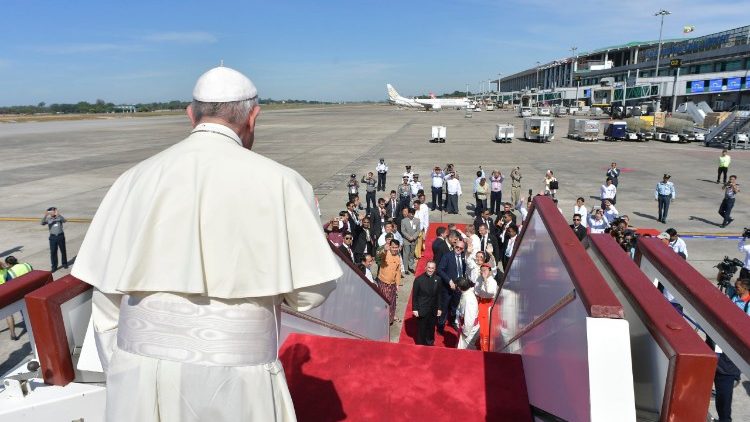 Le Pape quittant Rangoun, le 30 novembre 2017.