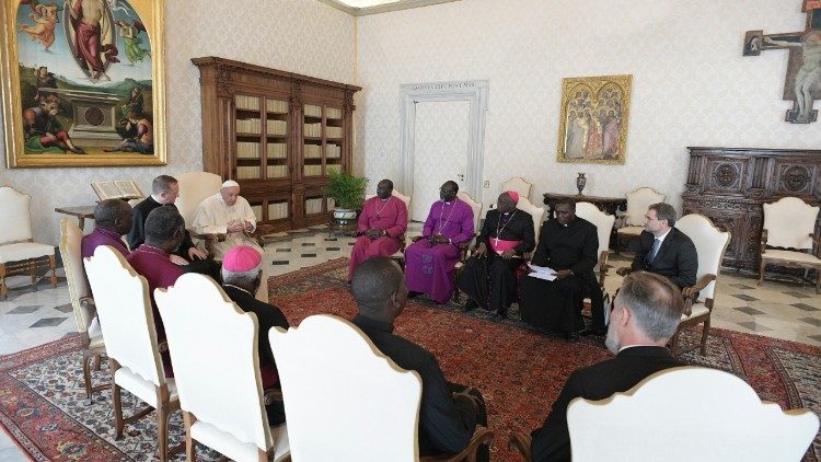 Papst Franziskus trifft Kirchenvertreter aus Südsudan