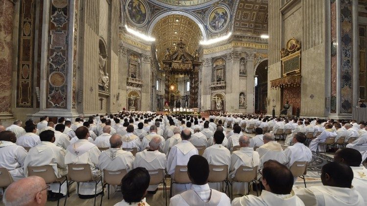 Missa do Crisma celebrada na Quinta-feira Santa pelo Papa Francisco