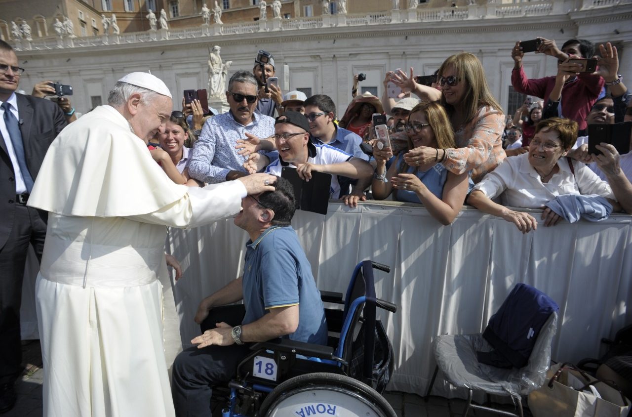 Papież: nawet najbardziej kruche życie ma wartość - vatican news