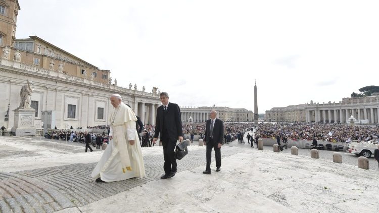 2018-05-23 Papa Francesco Udienza Generale in piazza san Pietro