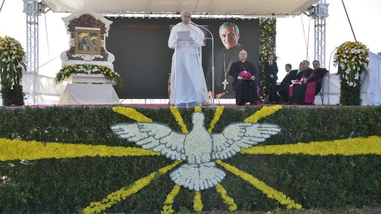 El Papa Francisco en su reciente visita a Alessano-Italia