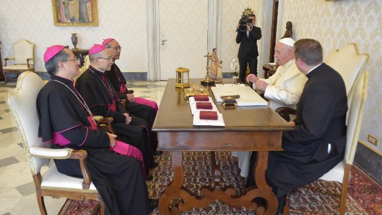 Franziskus am Samstag im Gespräch mit Bischöfen aus Hongkong