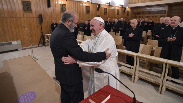 Pope greeting Fr José Tolentino Mendoça, preacher of the curial spiritual exercises