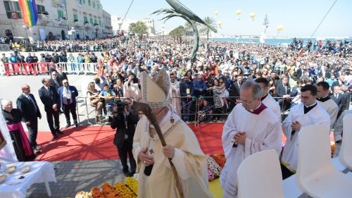 Mons. Cacucci: preghiera del Papa per il Medio Oriente nel nome di san Nicola