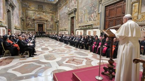 Papst würdigt Menschenrechtserklärung und kritisiert 68er-Verwerfungen