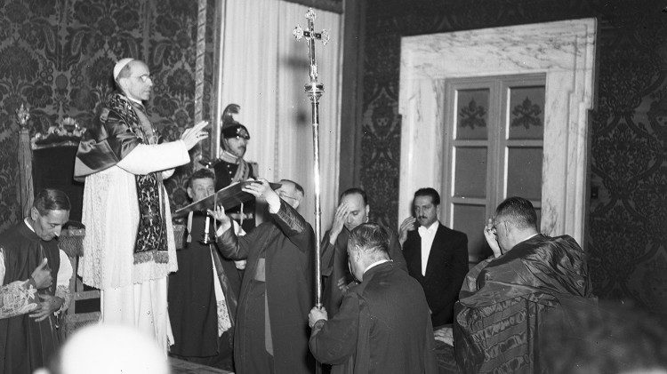  Mars 1939: kurorëzimi i Papës Piu XII