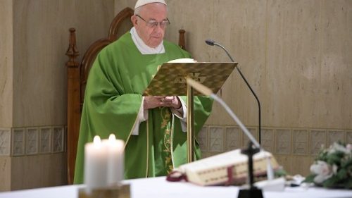 Papa ai pastori: commozione, vicinanza e coerenza per la gente