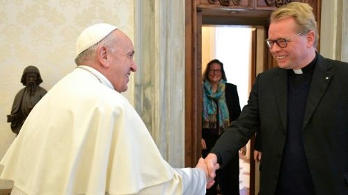 Rom: Evangelischer Pfarrer macht Abschiedsbesuch beim Papst
