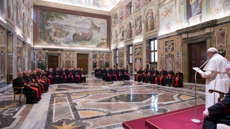 Le Pape François en salle Clémentine du palais apostolique lors de l'Assemblée plénière de la Congrégation pour la doctrine de la foi, le 26 janvier 2018.