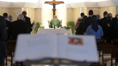 Papa a Santa Marta: senza memoria, si perde il sapore della vita cristiana