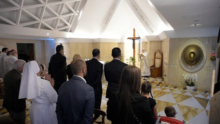 Papa tijekom mise u Domu svete Marte