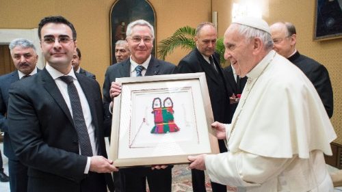 Papst trifft Jesiden aus Deutschland: Religionsfreiheit achten