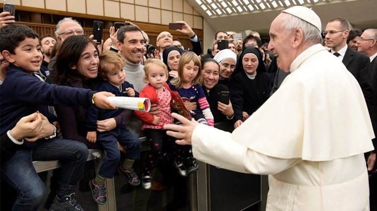 22-12-2016 Papa Francesco riceve in udienza ai Dipendenti Vaticani per gli auguri di Natale