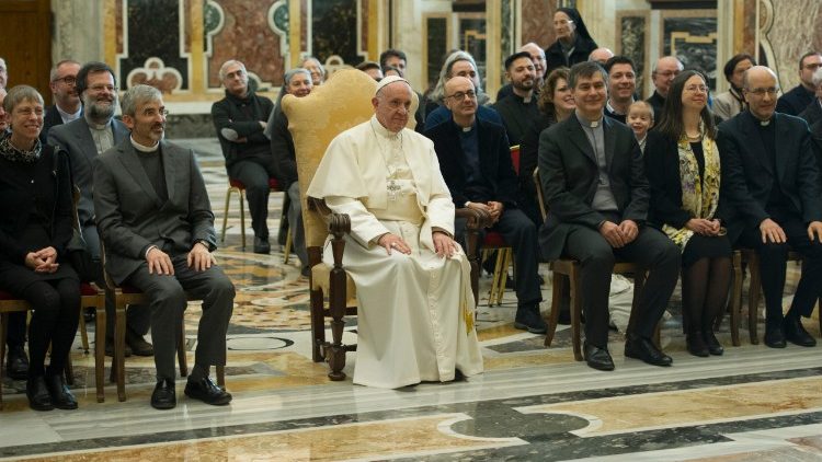 Ferenc pápa olasz teológusokkal