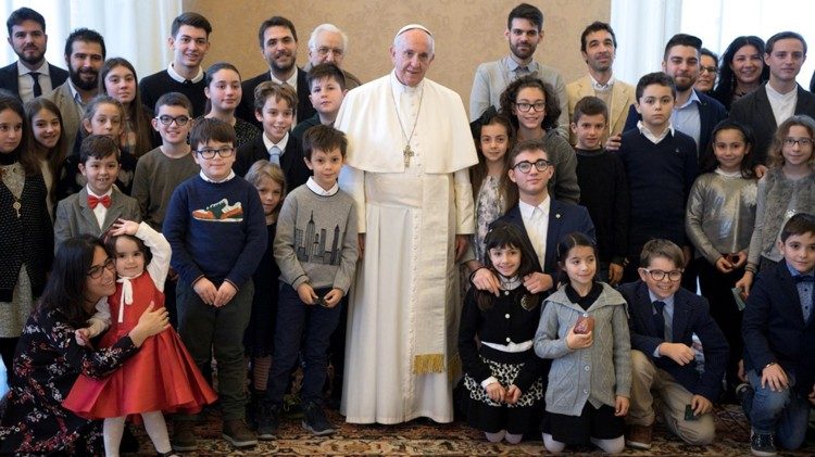 Il Papa con i giovani ed i ragazzi dell'Azione Cattolica