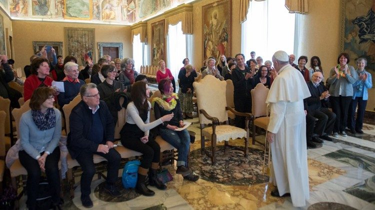 Spotkanie Papieża z członkami wspólnoty "Fontanna miłosierdzia"