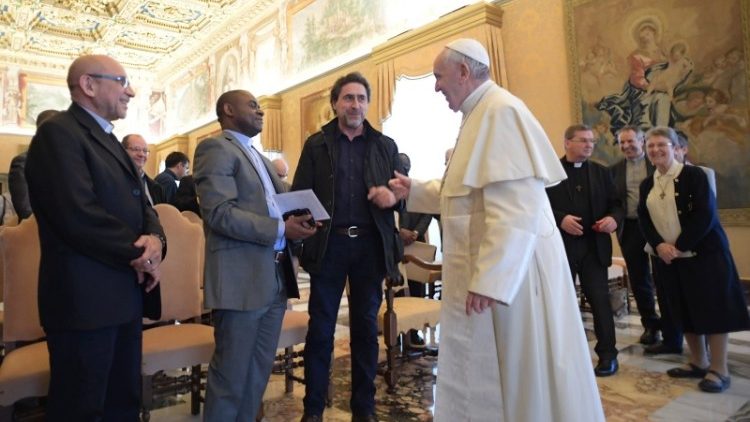 L'incontro del Papa con i preti del Prado