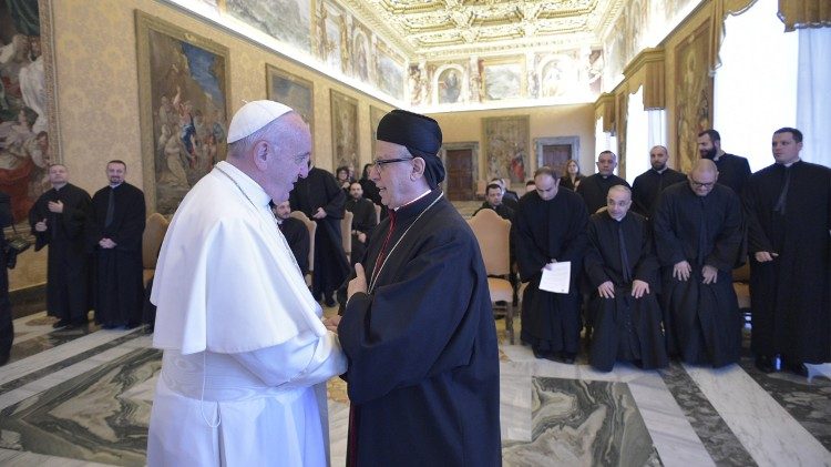 Le Pape François recevant les membres du Collège maronite, le 16 février 2018.