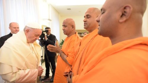 Il Papa: grazie per i leader religiosi che coltivano la cultura dell'incontro