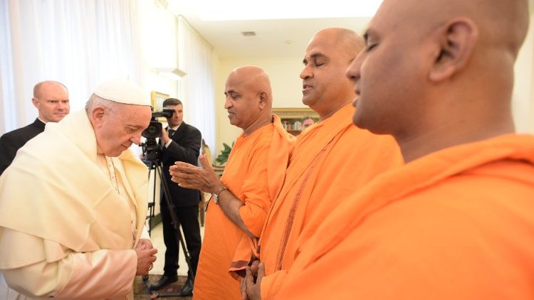 Papa Franjo primio je u audijenciju izaslanstva budista, hinduista, džainista i sikha