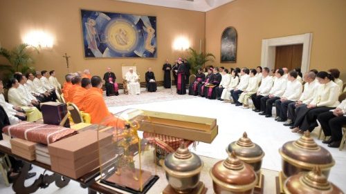 Delegazione vaticana a Bangkok per 230° anniversario del Tempio Reale di Chetupon