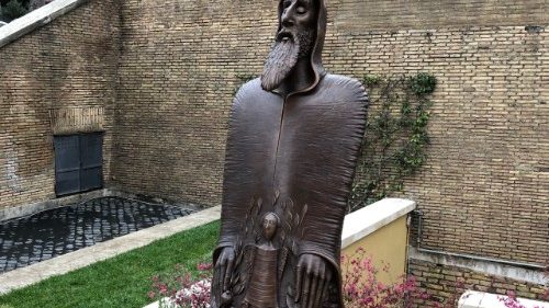 Pope Francis inaugurates and blesses the statue of St Gregory of Narek