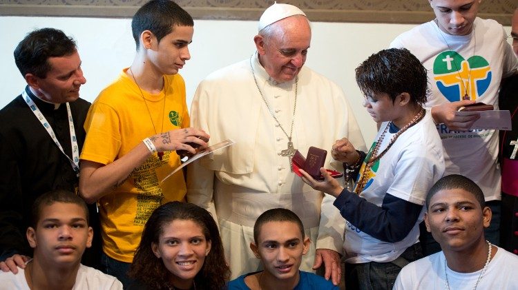 教宗与青年