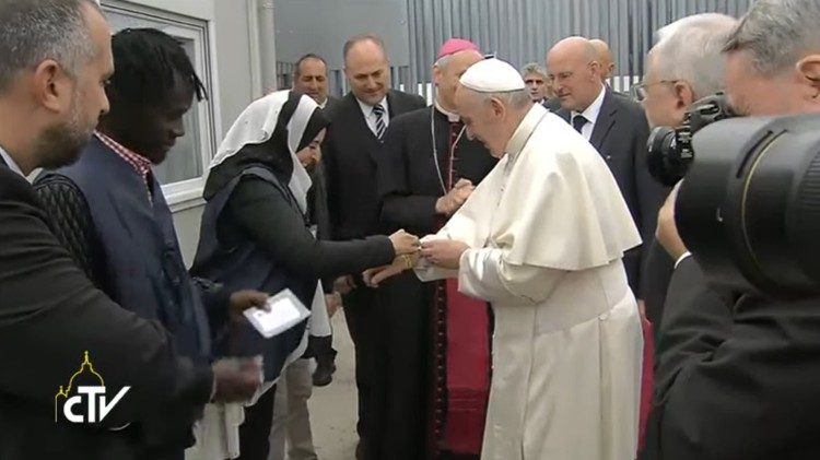Papa Francisco com os migrantes