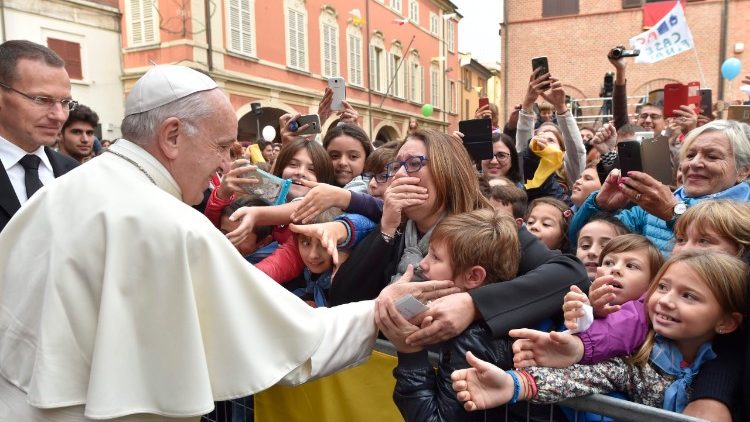 Le Pape François veut redonner un élan missionnaire à l'Église