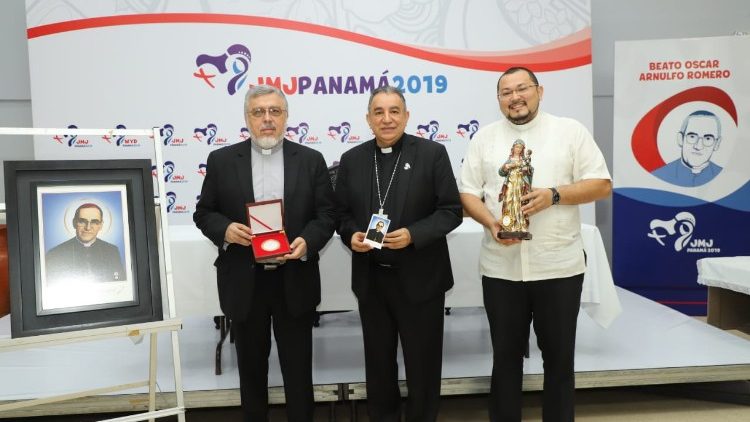Реликва на Архиепископ Ромеро пристигна в Панама