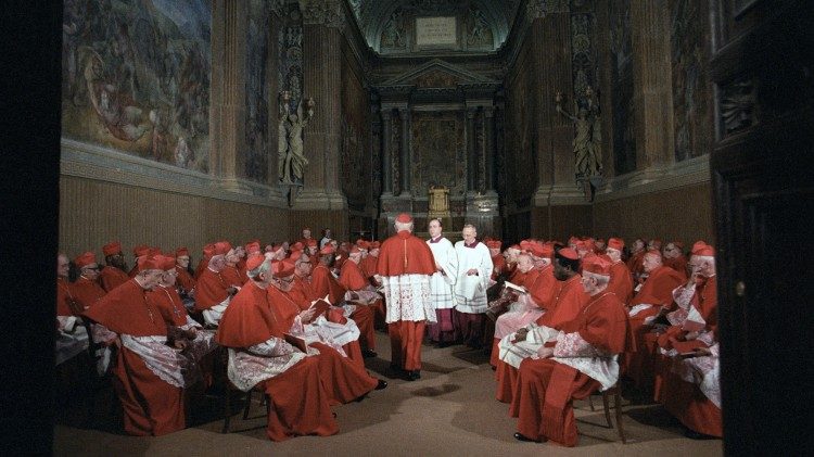 1978 m. spalio 14 d. Kardinolai Pauliaus koplyčioje prieš konklavos pradžią 