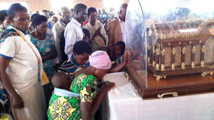V Burundi v auguste 2018 putovali relikvie sv. Terézie z Lisieux