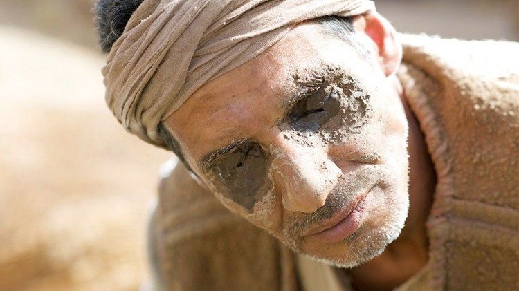 2018.08.07 Jesus applied mud on the blind man's eyes