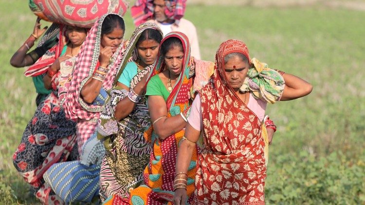 donne indiane nello stato federale di Orissa, India