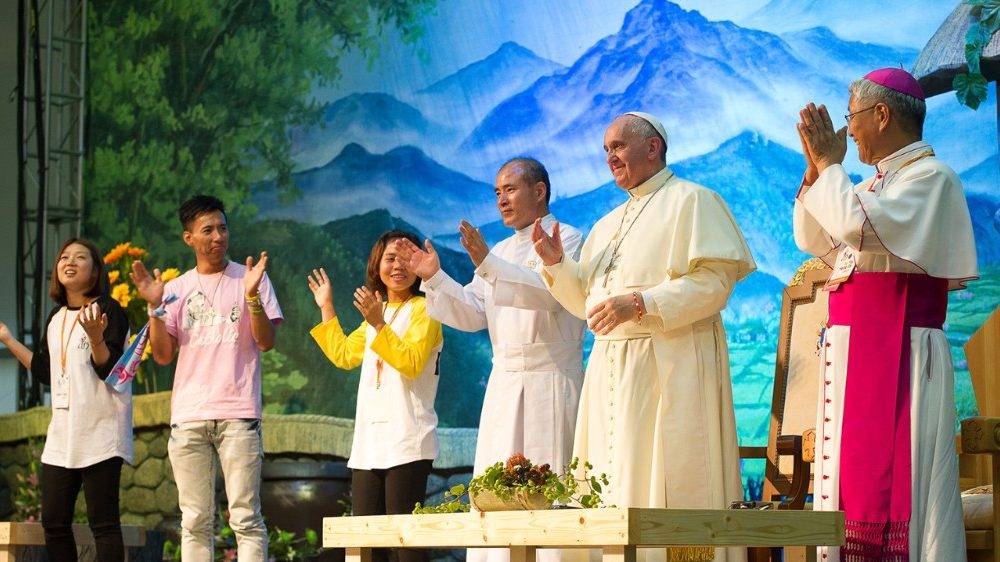 Pápež František na 6. ázijských dňoch mládeže v juhokórejskom Solmoe (aug. 2014)