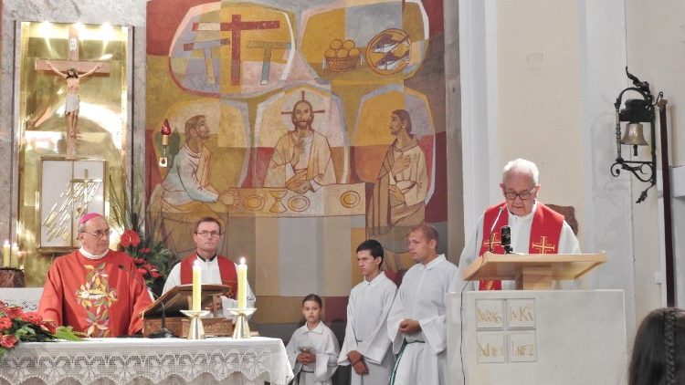 Mons Juliusz Janusz ha presieduto a Brezice la messa alla festa di san Lorenzo 1.jpg