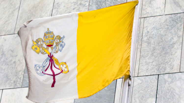 Bandera de la Santa Sede en Nueva York