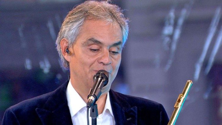 2018.08.15 To support the interview of Andrea Bocelli with Alessandro Gisotti of Vatican News