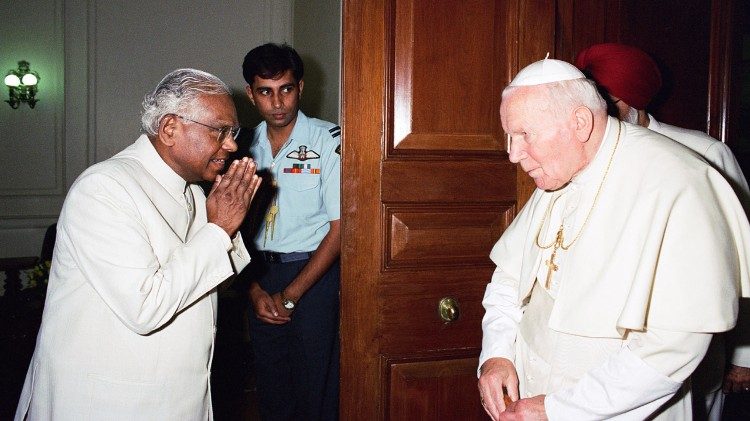 Papa Ivan Pavao II. tijekom apostolskog puta u New Delhiju 1999. godie